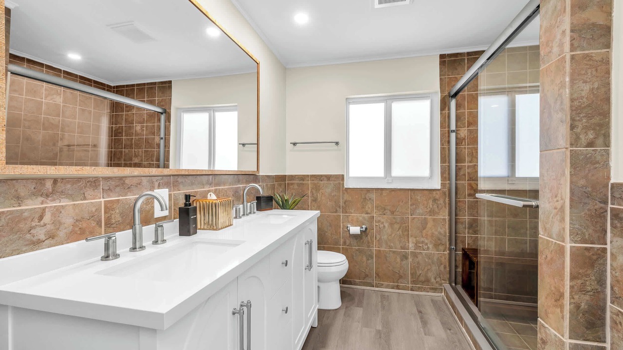 Photo of Bathroom in Croissant Park