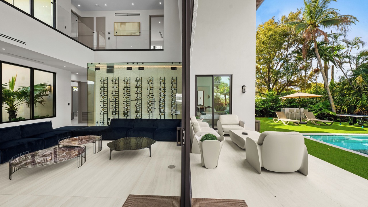 Photo of Outdoor in North Miami Beach