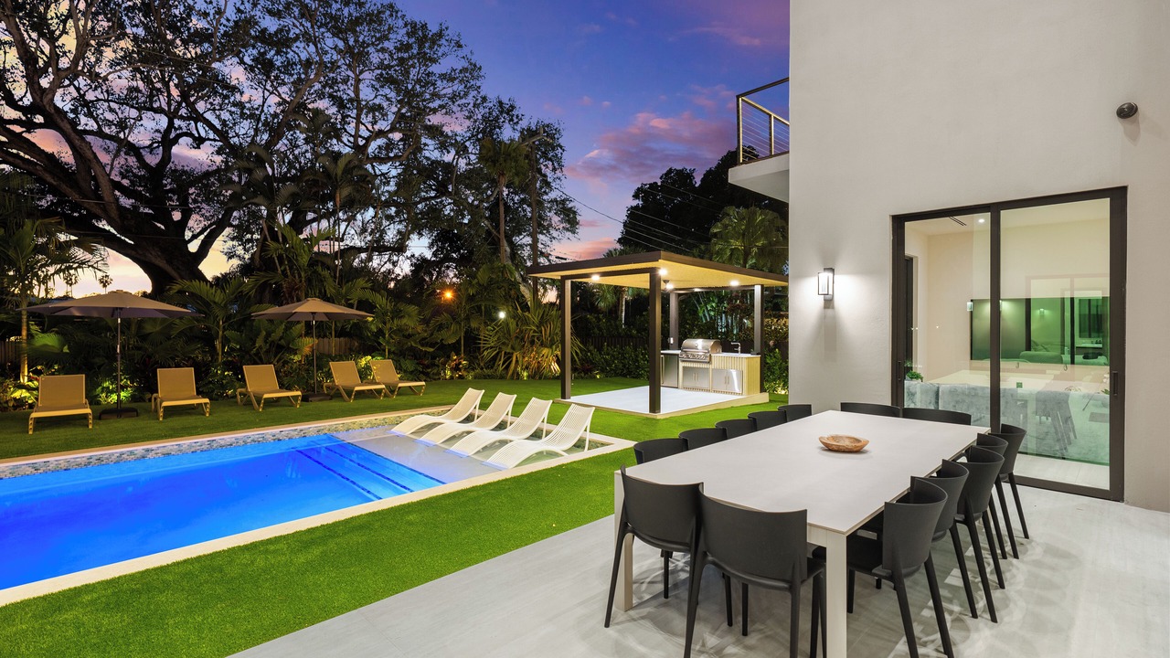 Photo of Outdoor in North Miami Beach
