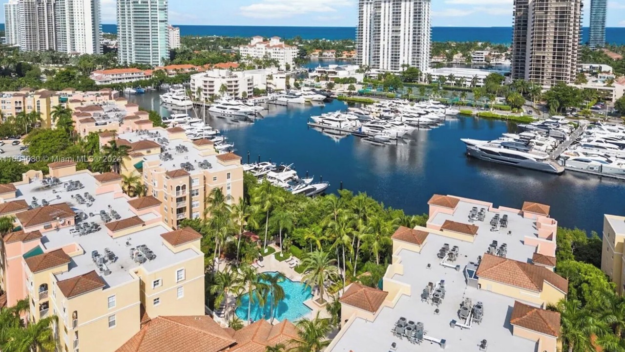 Photo of Others in Aventura