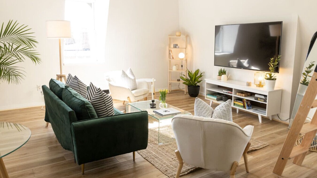 Photo of Livingroom in Newtonville