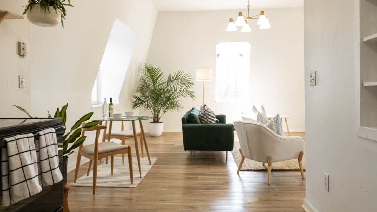 Photo of Livingroom in Newtonville