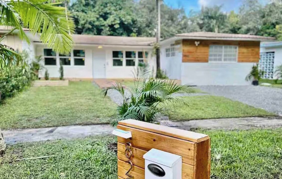 Photo of Outdoor in North Miami