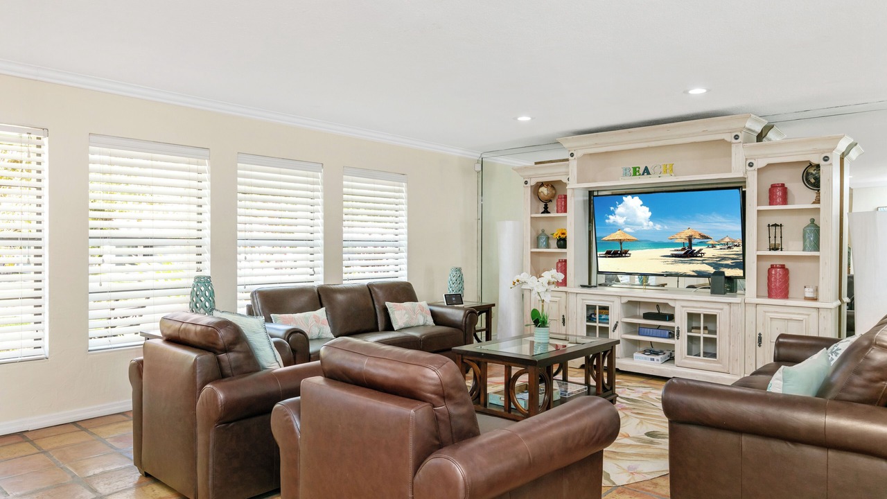 Photo of Livingroom in Harbor Village