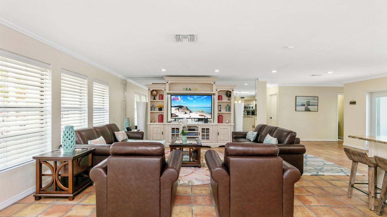 Photo of Livingroom in Harbor Village