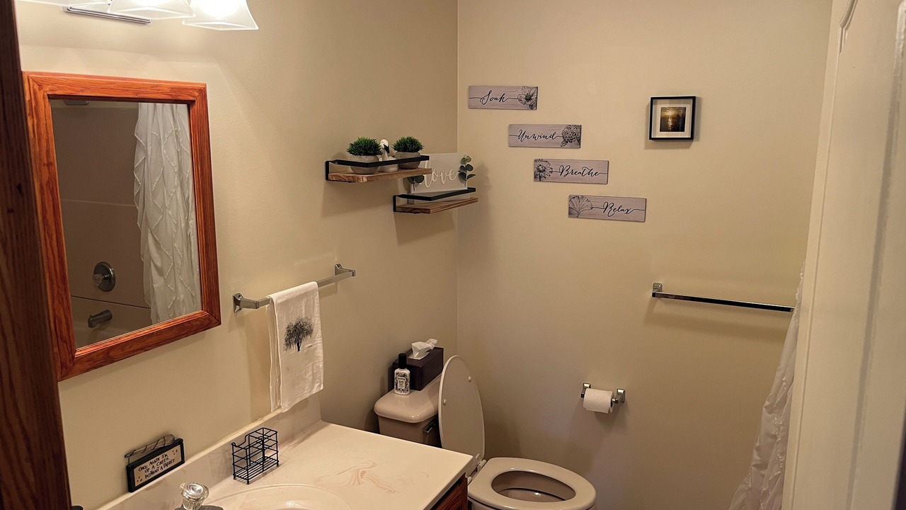 Photo of Bathroom in Rock Hall