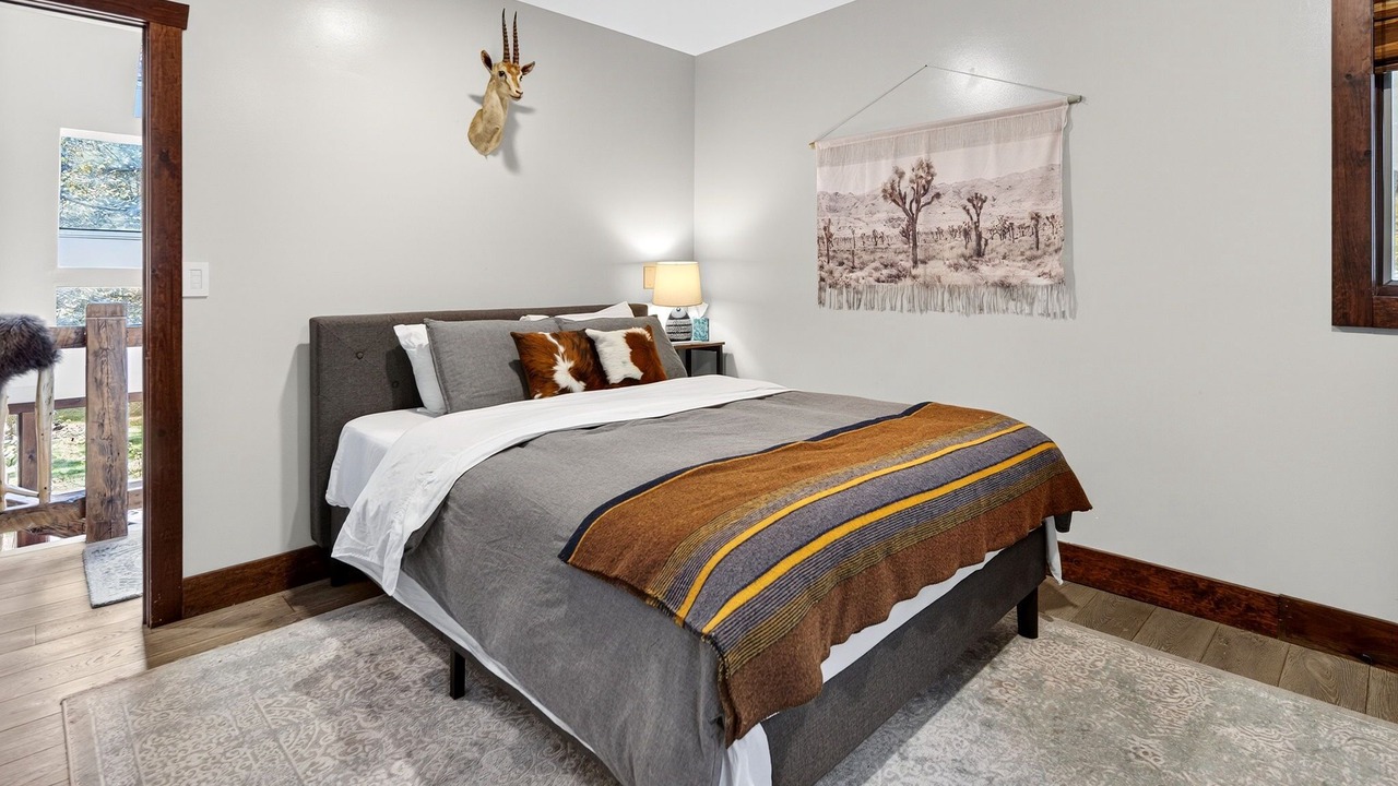 Photo of Bedroom in Maplecrest