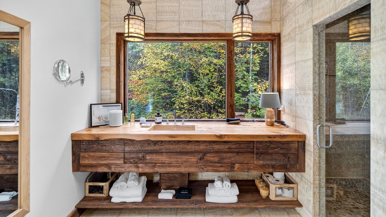 Photo of Bathroom in Maplecrest
