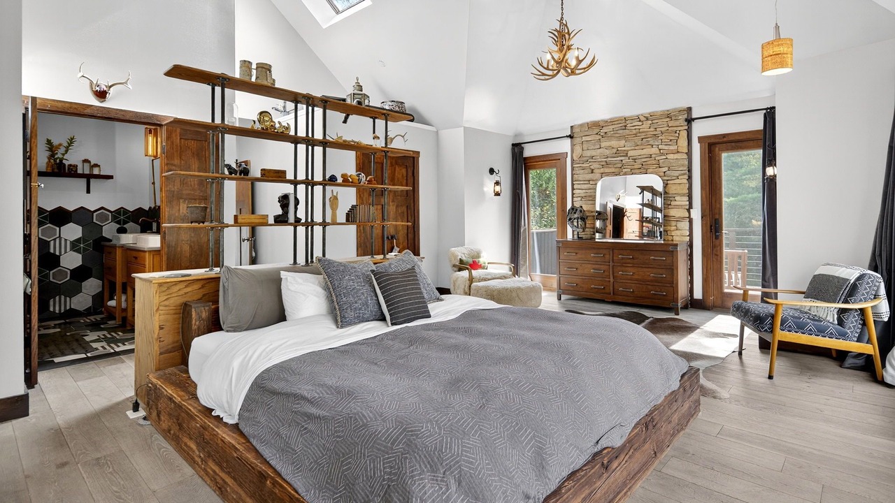 Photo of Bedroom in Maplecrest