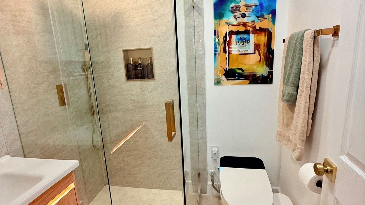 Photo of Bathroom in West Hills