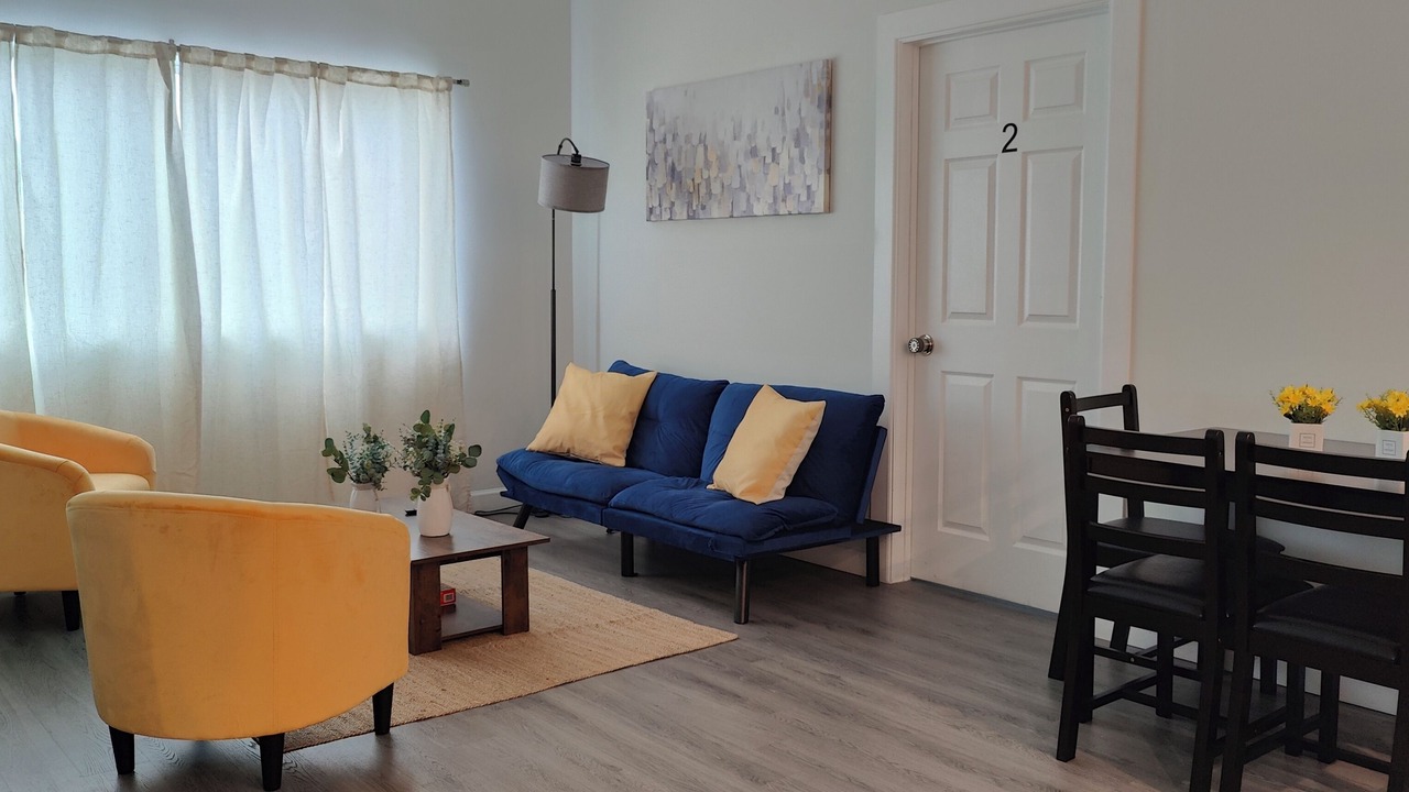 Photo of Livingroom in Allapattah