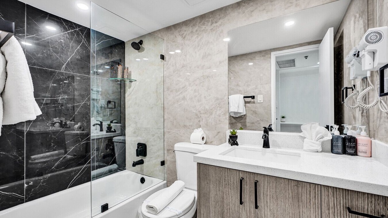 Photo of Bathroom in Mid Beach