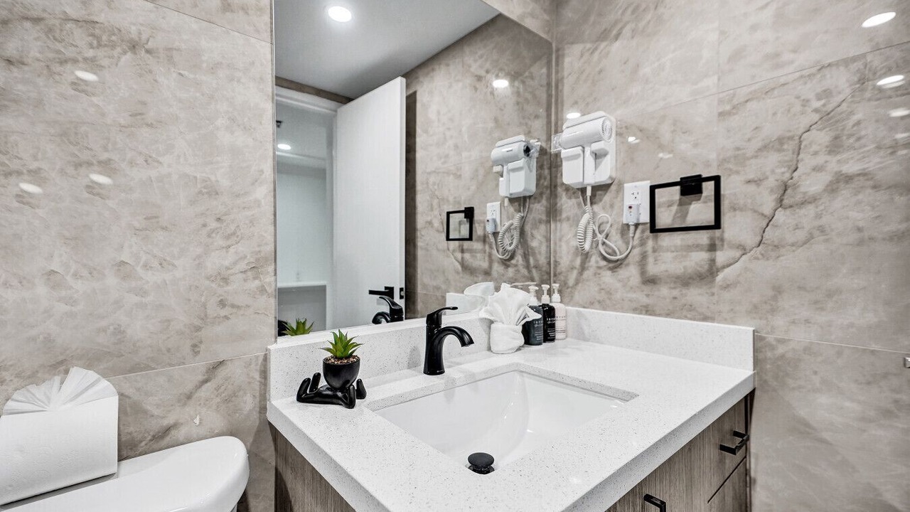 Photo of Bathroom in Mid Beach