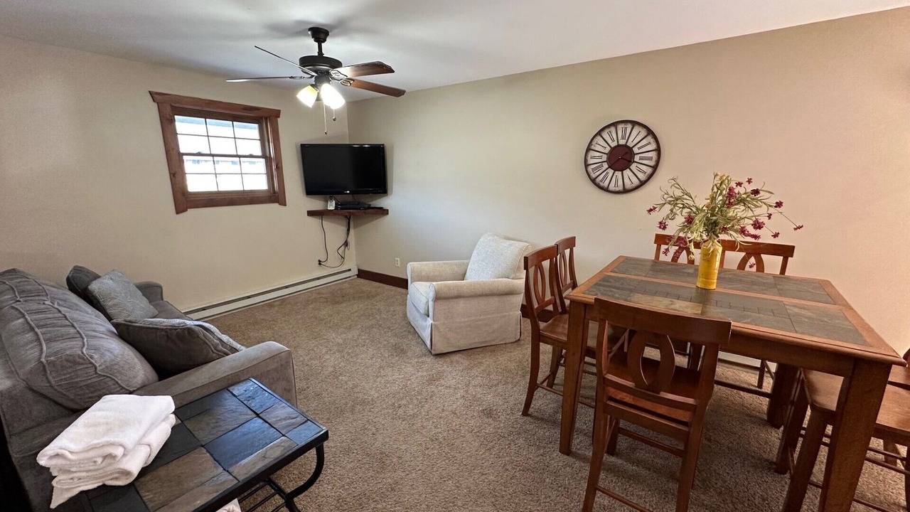 Photo of Livingroom in Edray