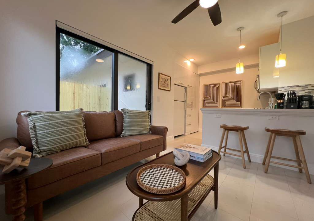 Photo of Livingroom in Beverly Heights