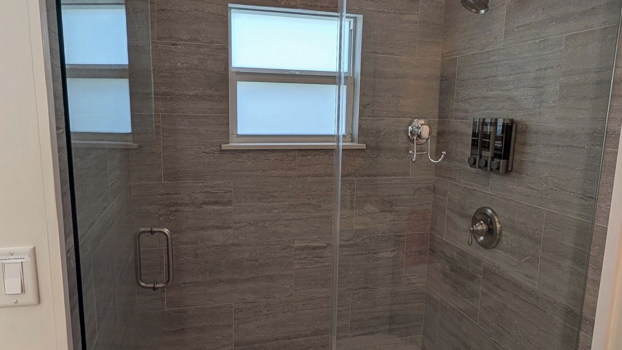 Photo of Bathroom in Hendricks and Venice Isles