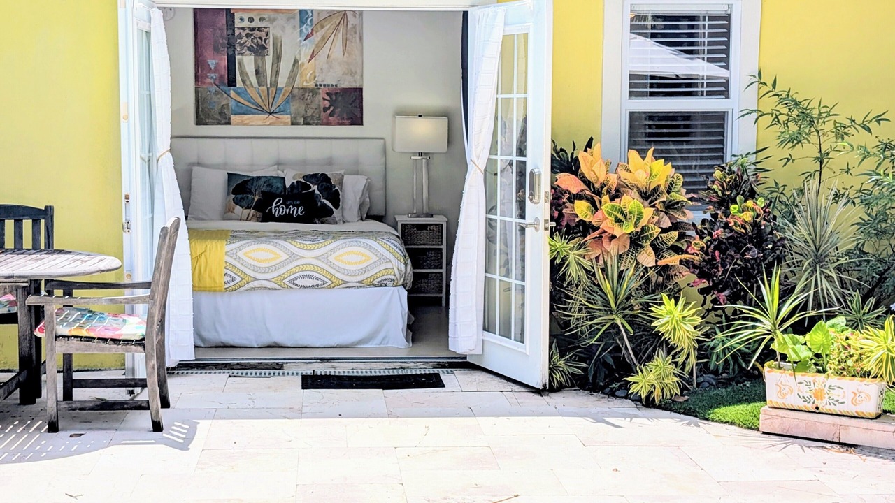 Photo of Bedroom in Hendricks and Venice Isles