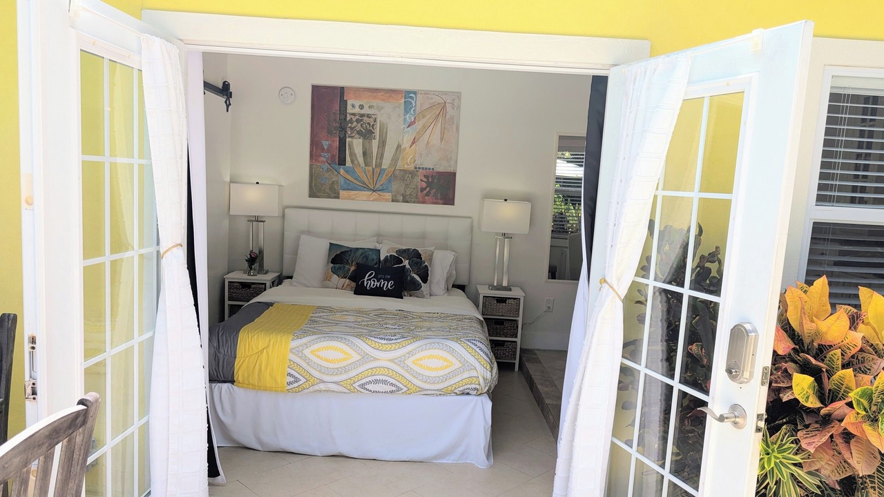 Photo of Bedroom in Hendricks and Venice Isles