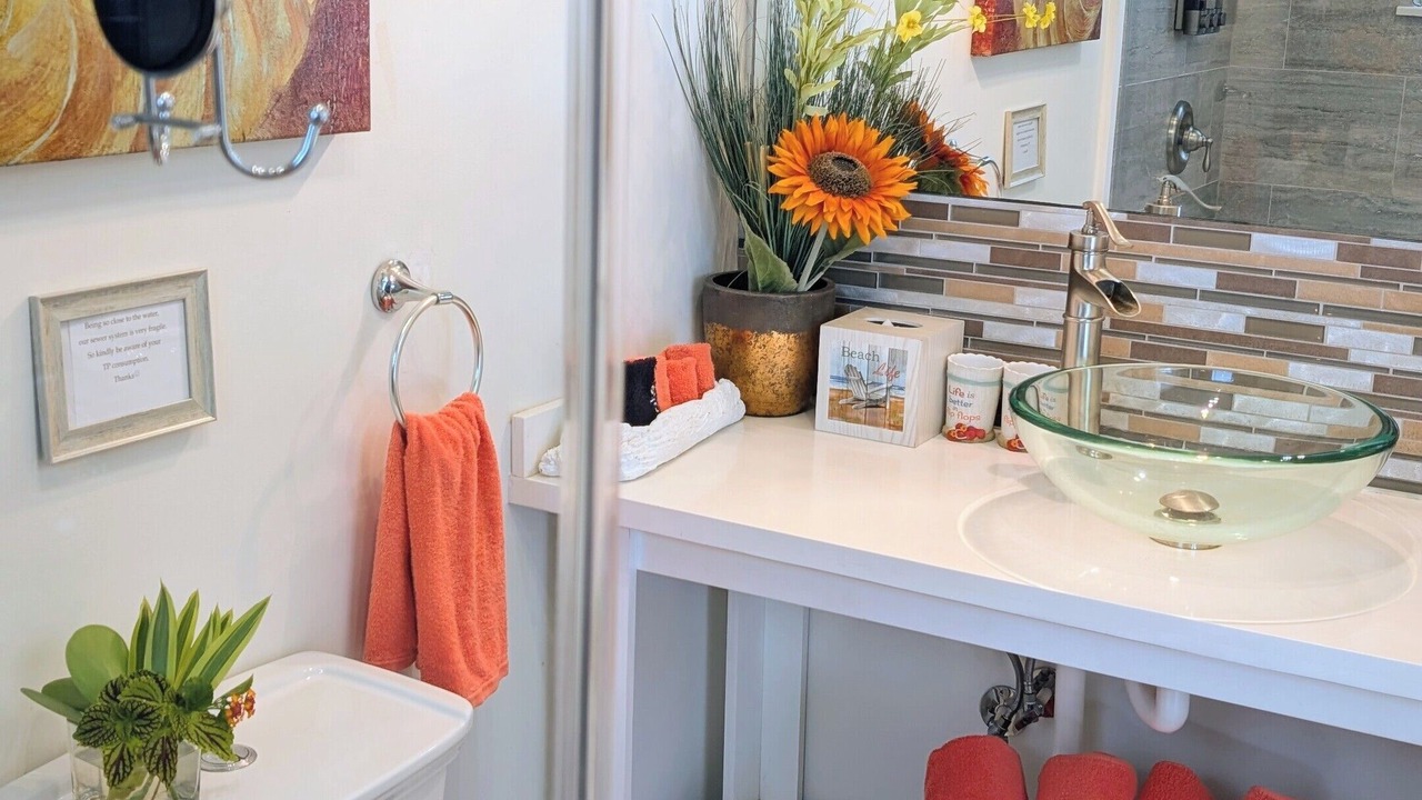 Photo of Bathroom in Hendricks and Venice Isles