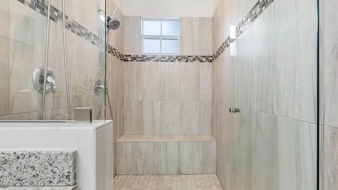Photo of Bathroom in Parkland