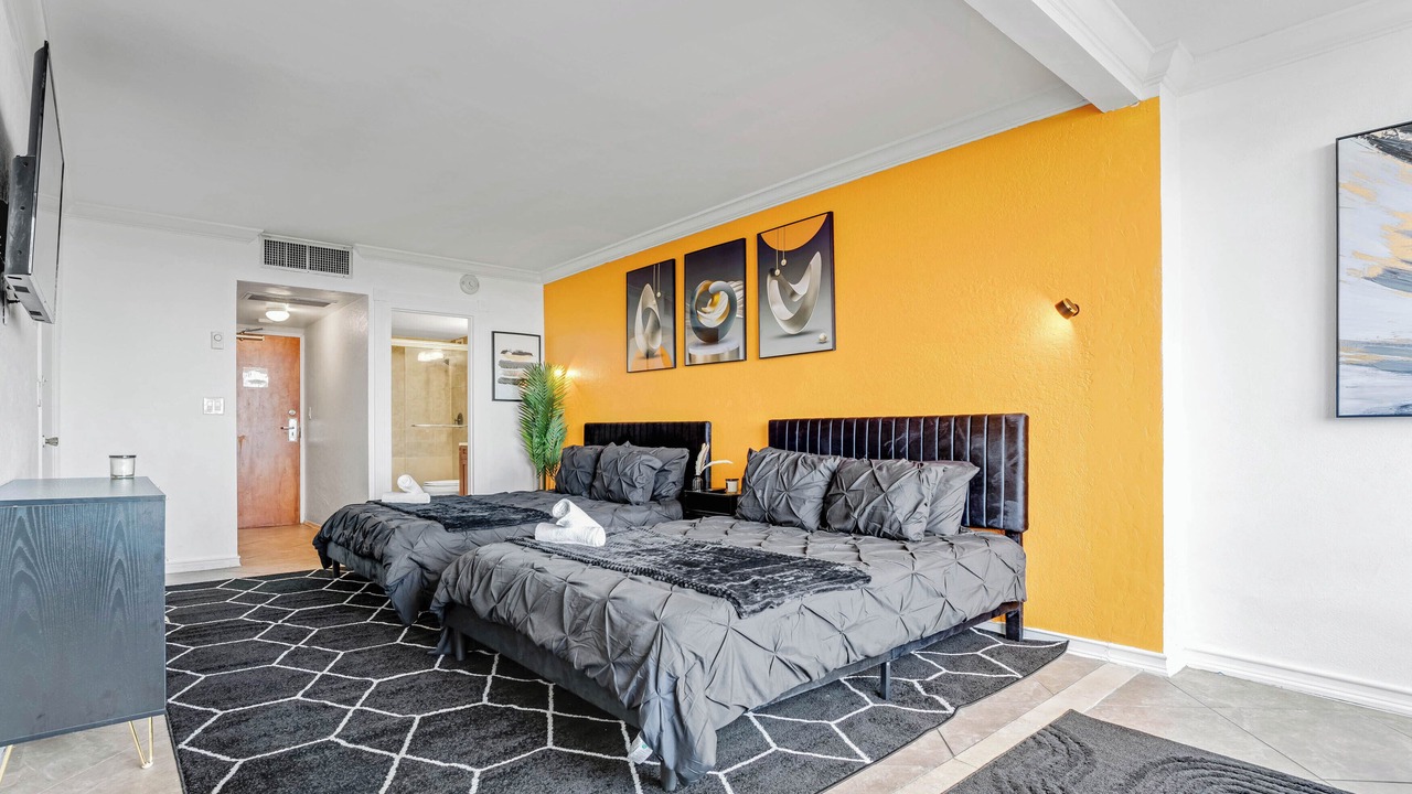 Photo of Bedroom in Bermuda Riviera