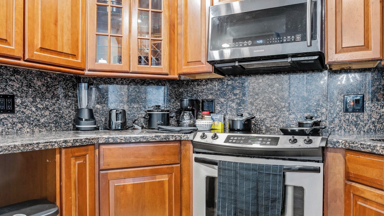 Photo of Kitchen in Bermuda Riviera