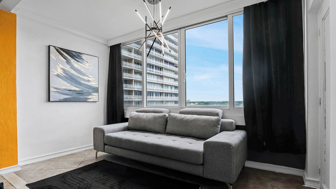Photo of Livingroom in Bermuda Riviera