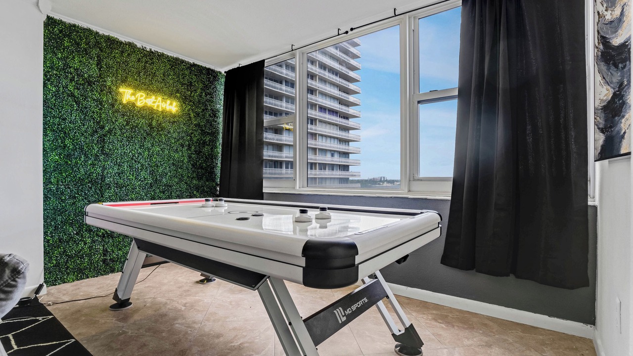 Photo of Bedroom in Bermuda Riviera