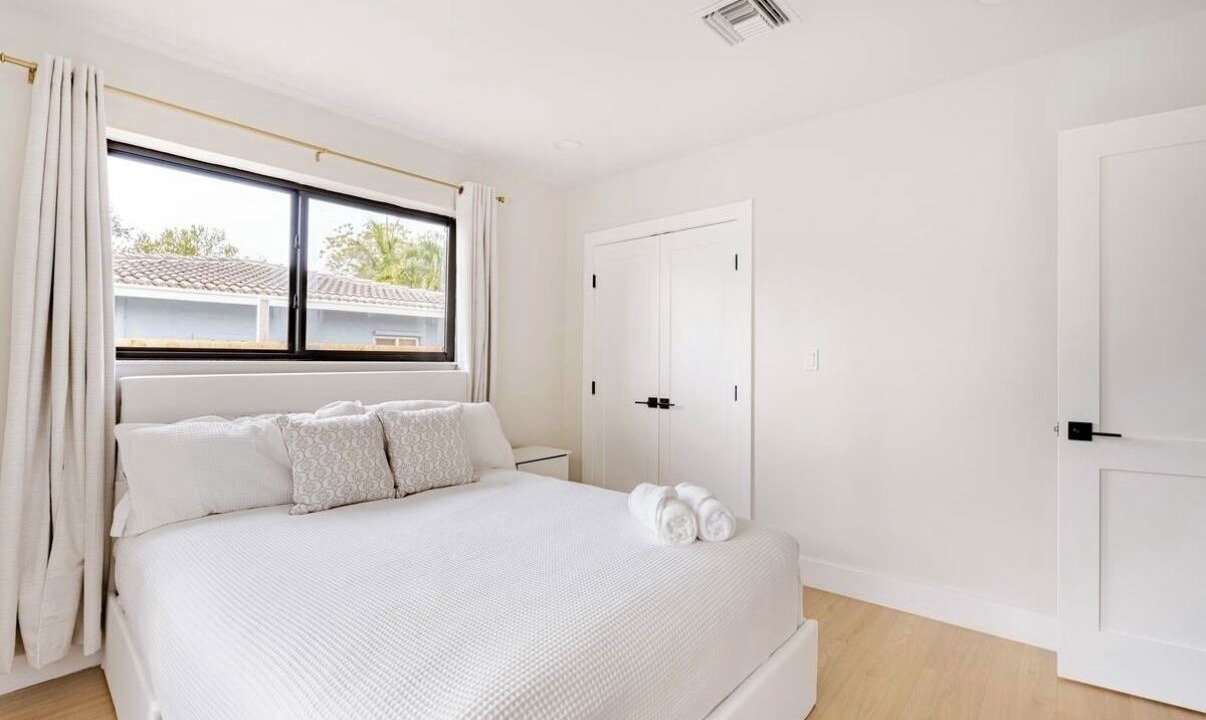 Photo of Bedroom in Deerfield Beach