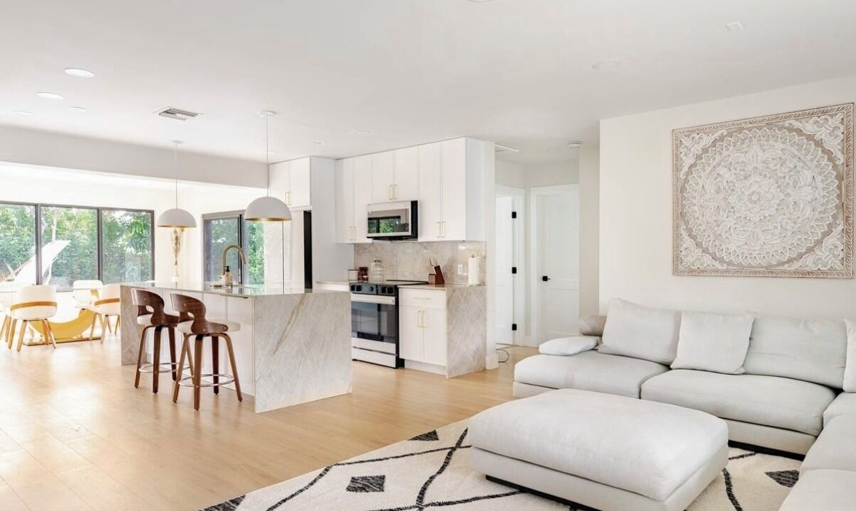 Photo of Livingroom in Deerfield Beach