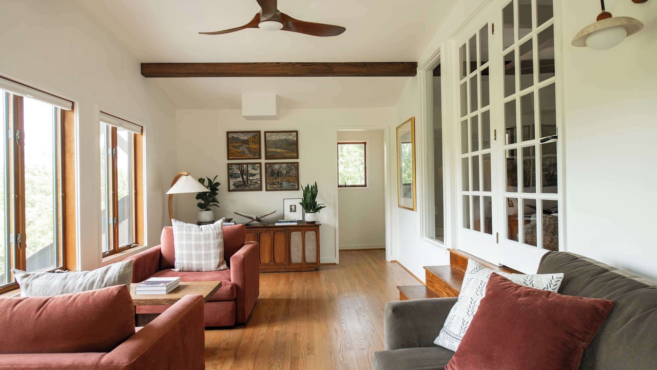 Photo of Livingroom in Fishers Hill