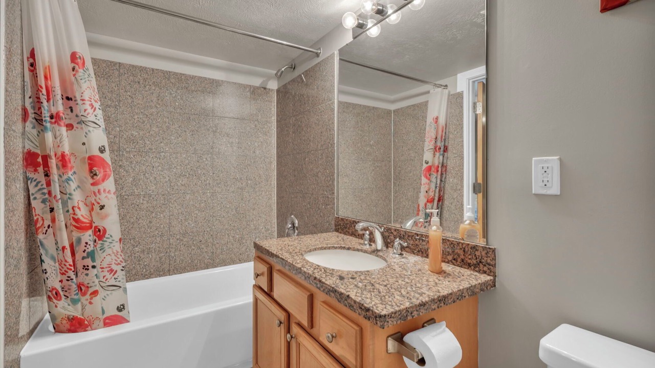 Photo of Bathroom in Ohio City