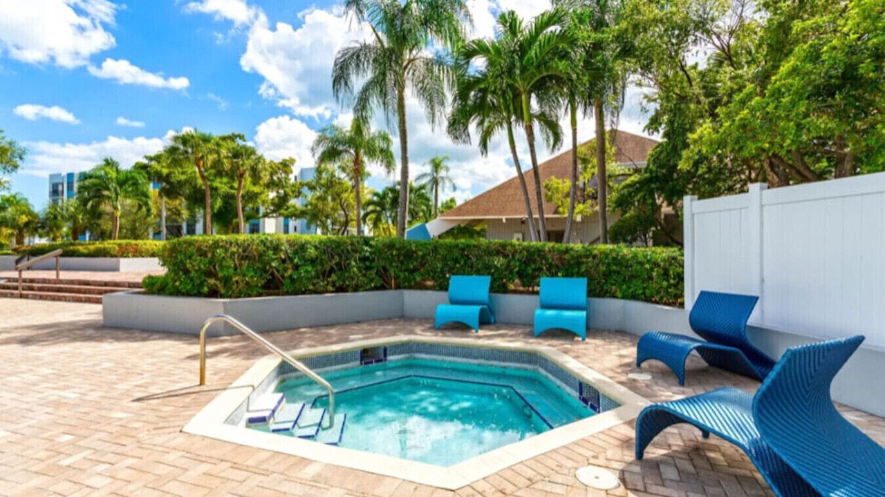 Photo of Outdoor in North Miami