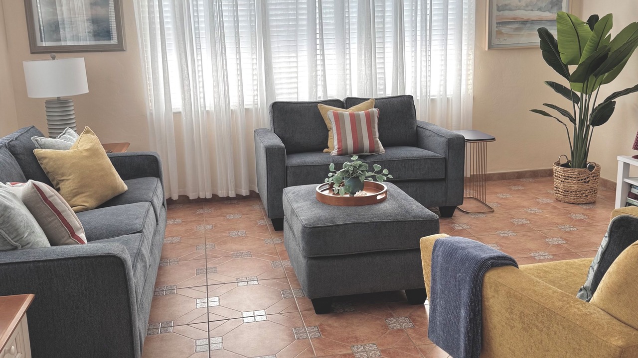 Photo of Livingroom in Harbor Village