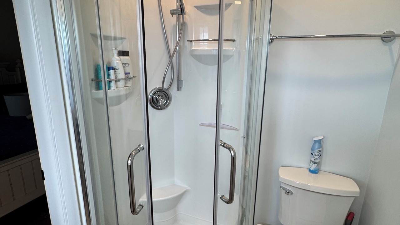 Photo of Bathroom in Harbor Village