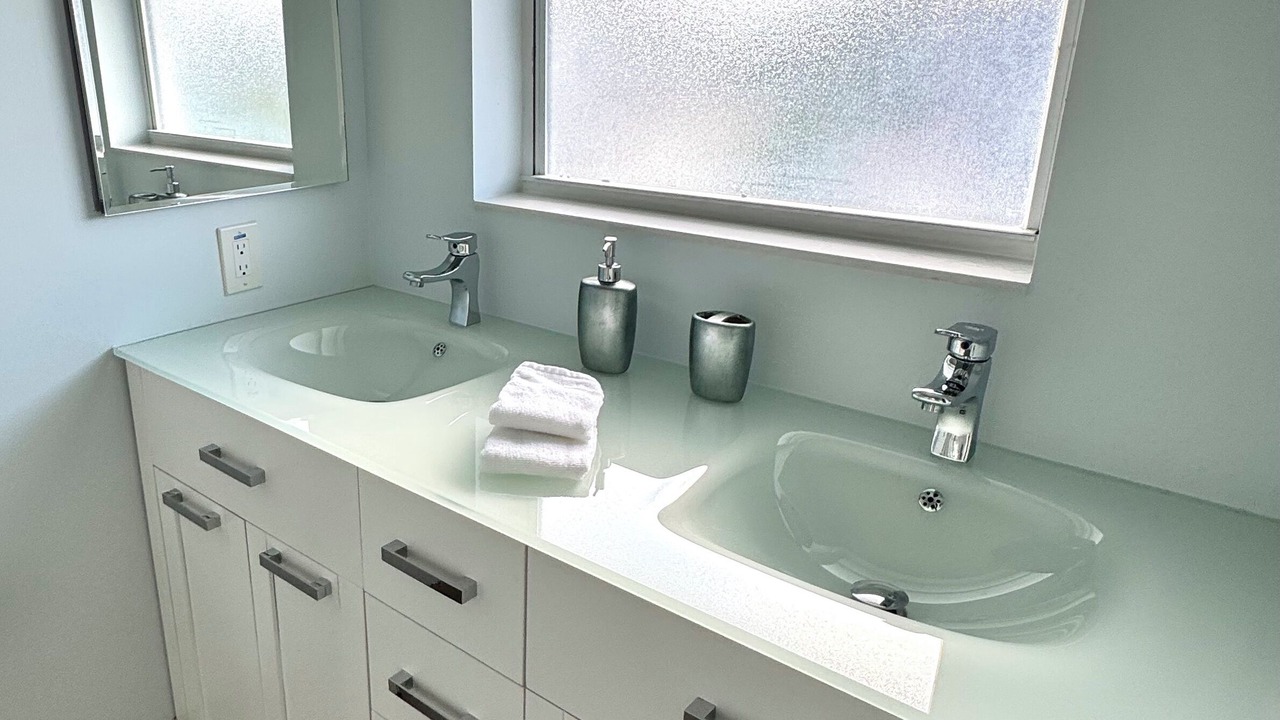 Photo of Bathroom in Harbor Village