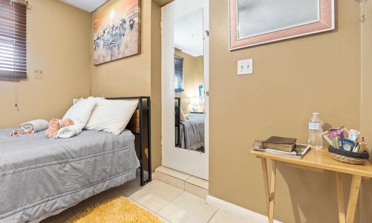 Photo of Bedroom in North Lauderdale