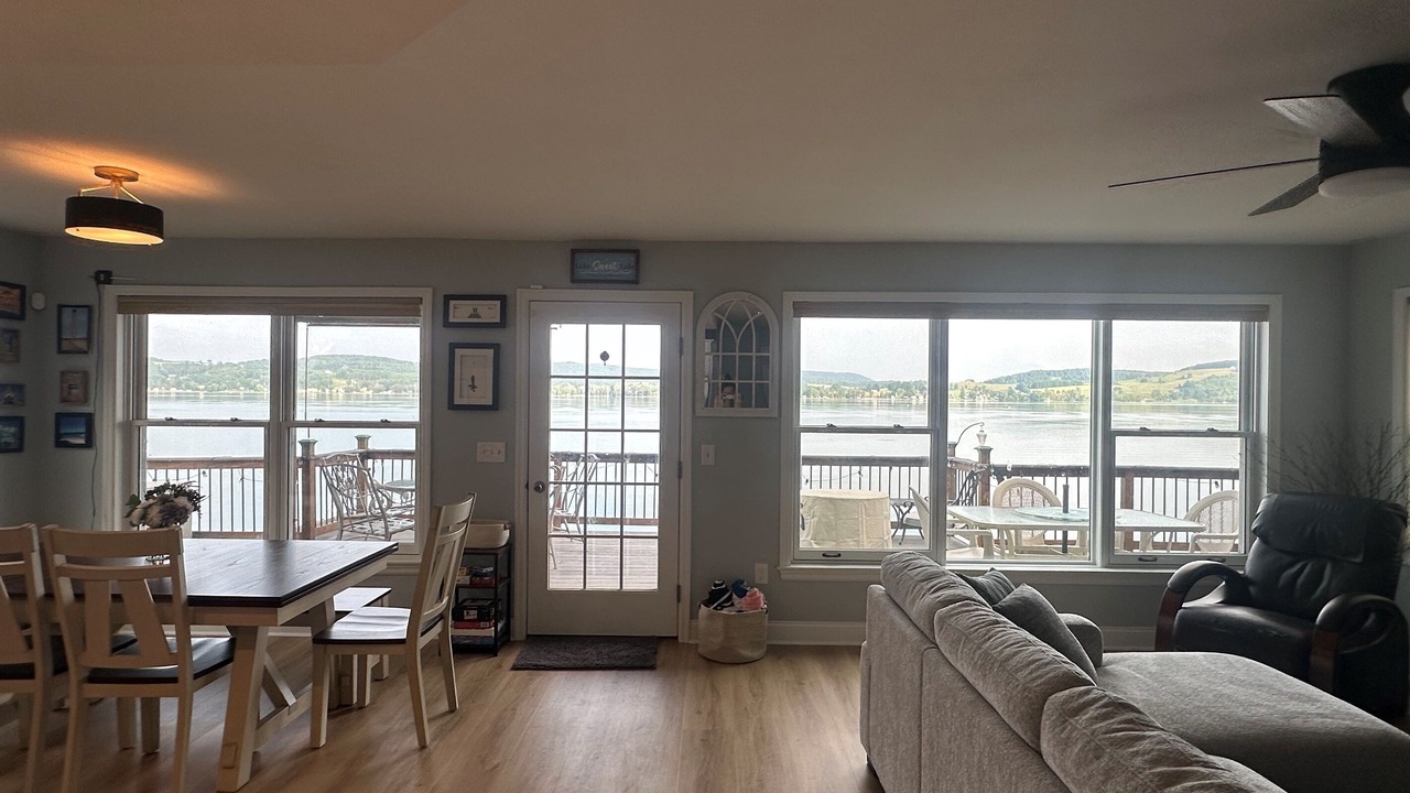 Photo of Livingroom in Town of Otsego