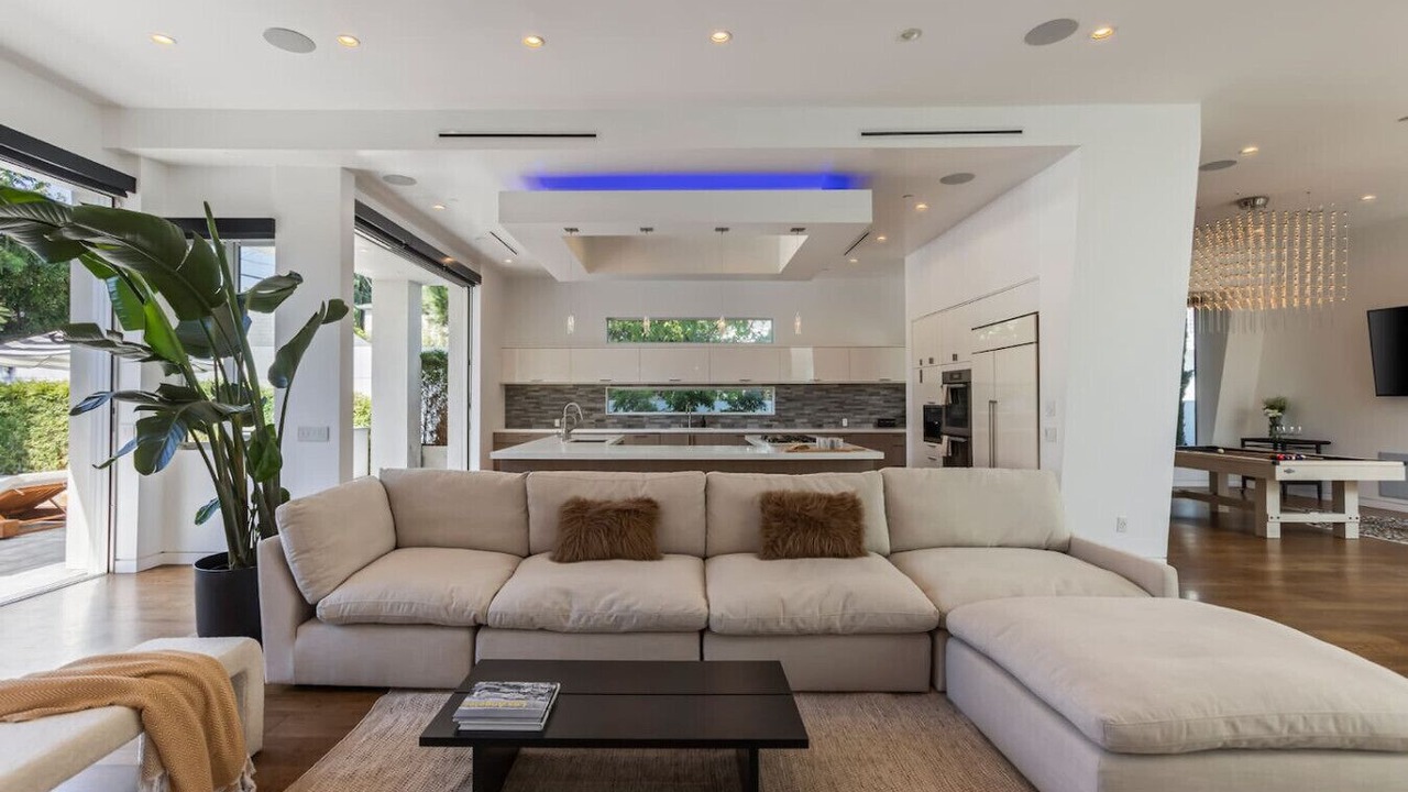 Photo of Livingroom in Fairfax District