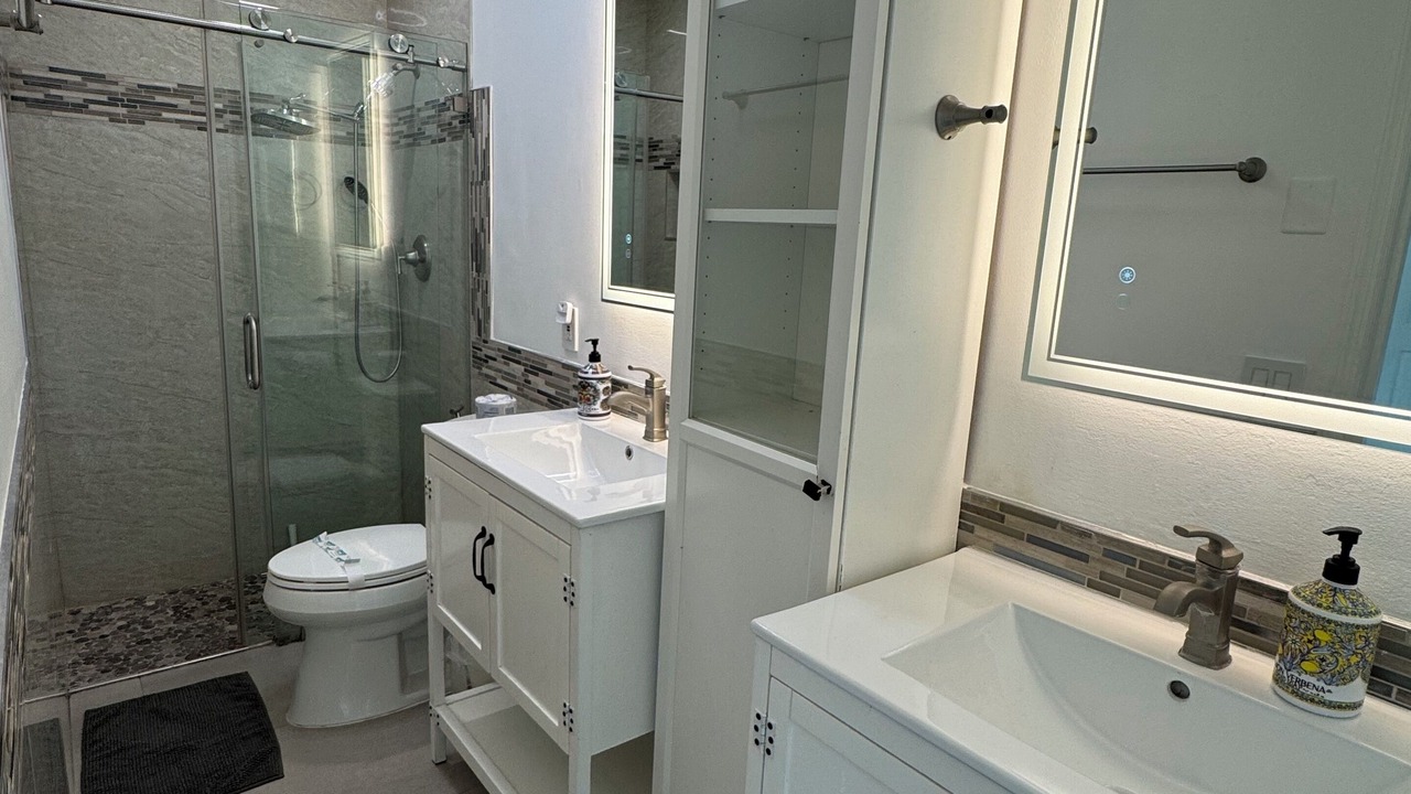 Photo of Bathroom in Hollywood Hills
