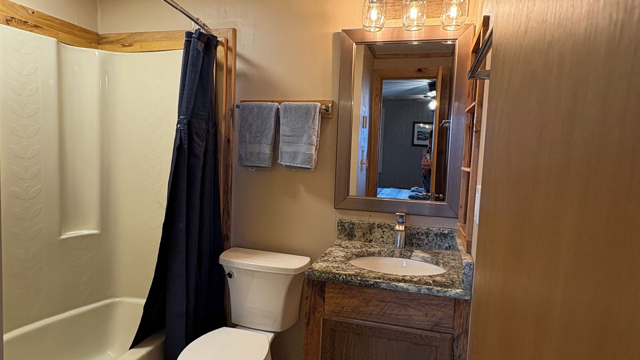 Photo of Bathroom in Edray