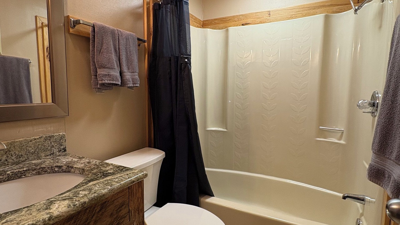Photo of Bathroom in Edray