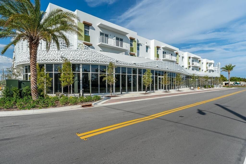 Photo of Outdoor in Hallandale Beach