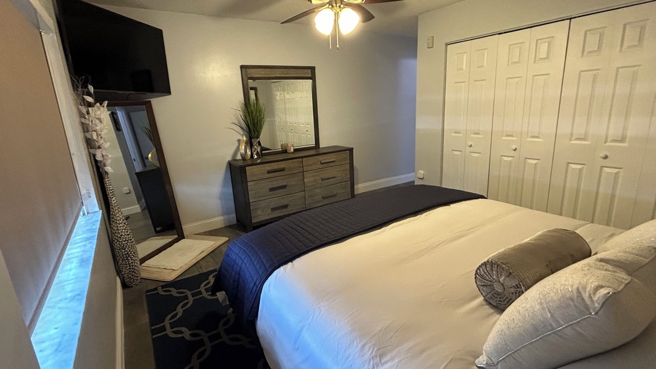 Photo of Bedroom in Miami Gardens