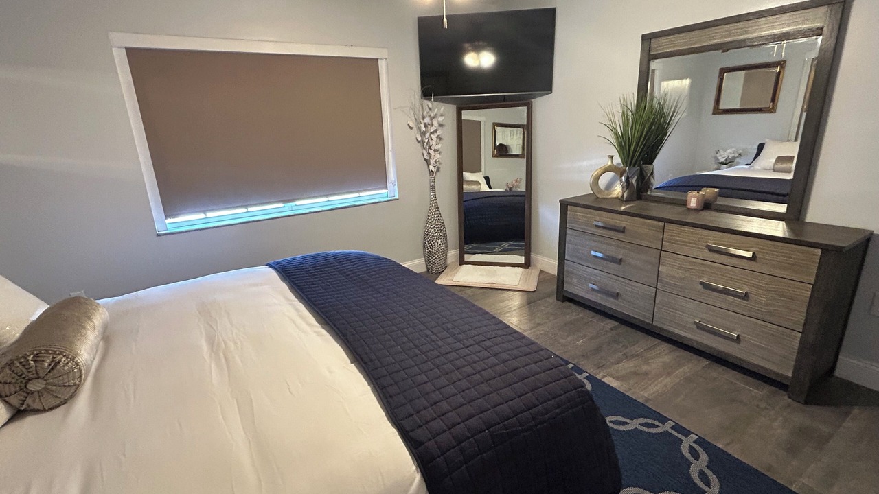 Photo of Bedroom in Miami Gardens