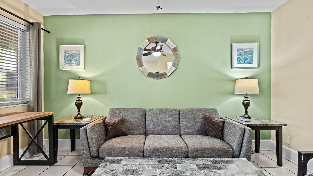 Photo of Livingroom in Middle River Terrace