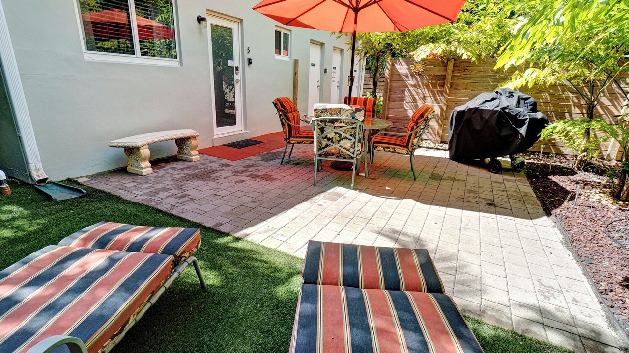 Photo of Outdoor in Middle River Terrace