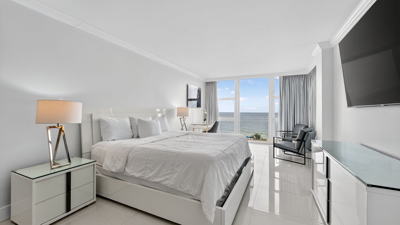 Photo of Bedroom in Bermuda Riviera