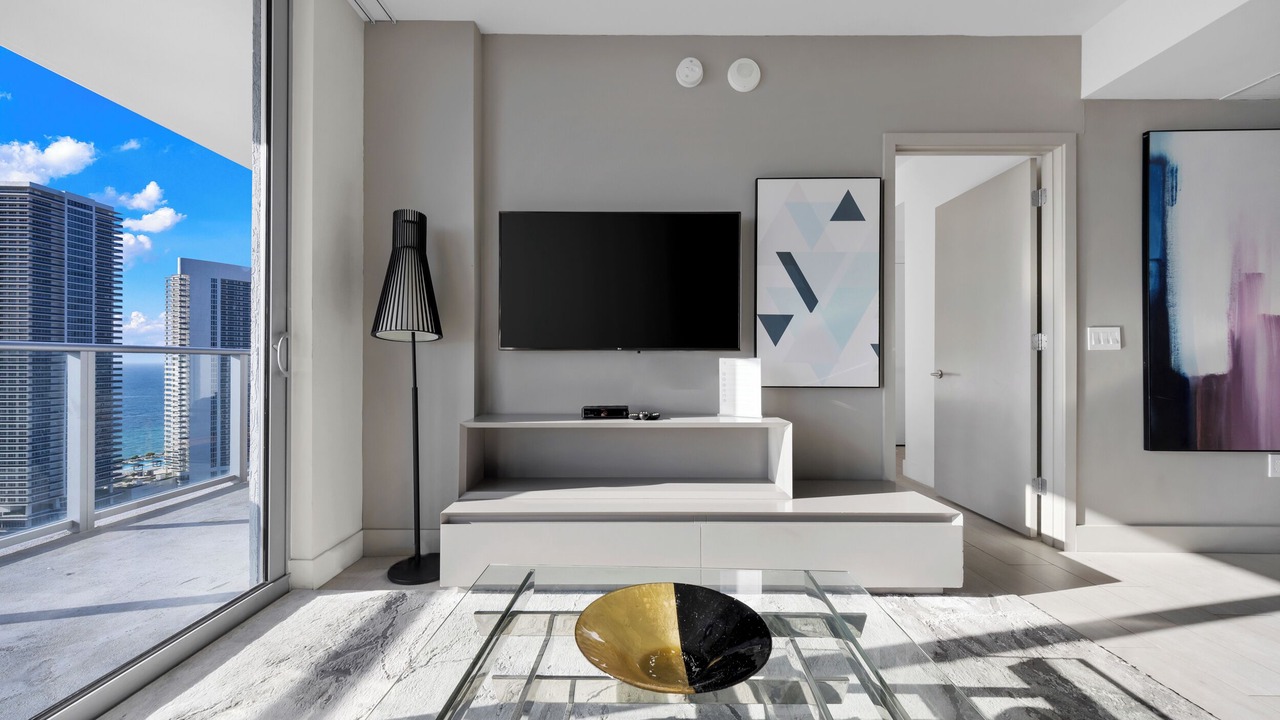 Photo of Livingroom in Hollywood South Central Beach