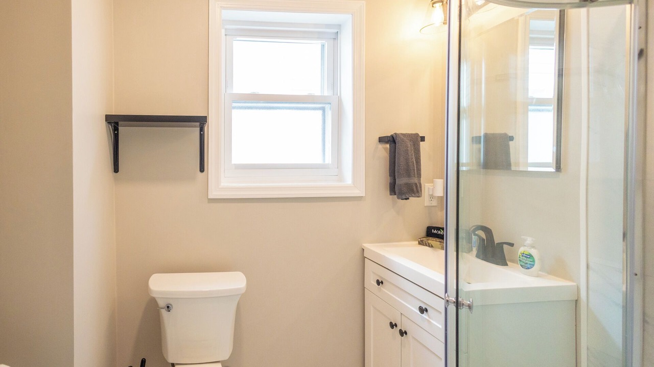 Photo of Bathroom in Ampere